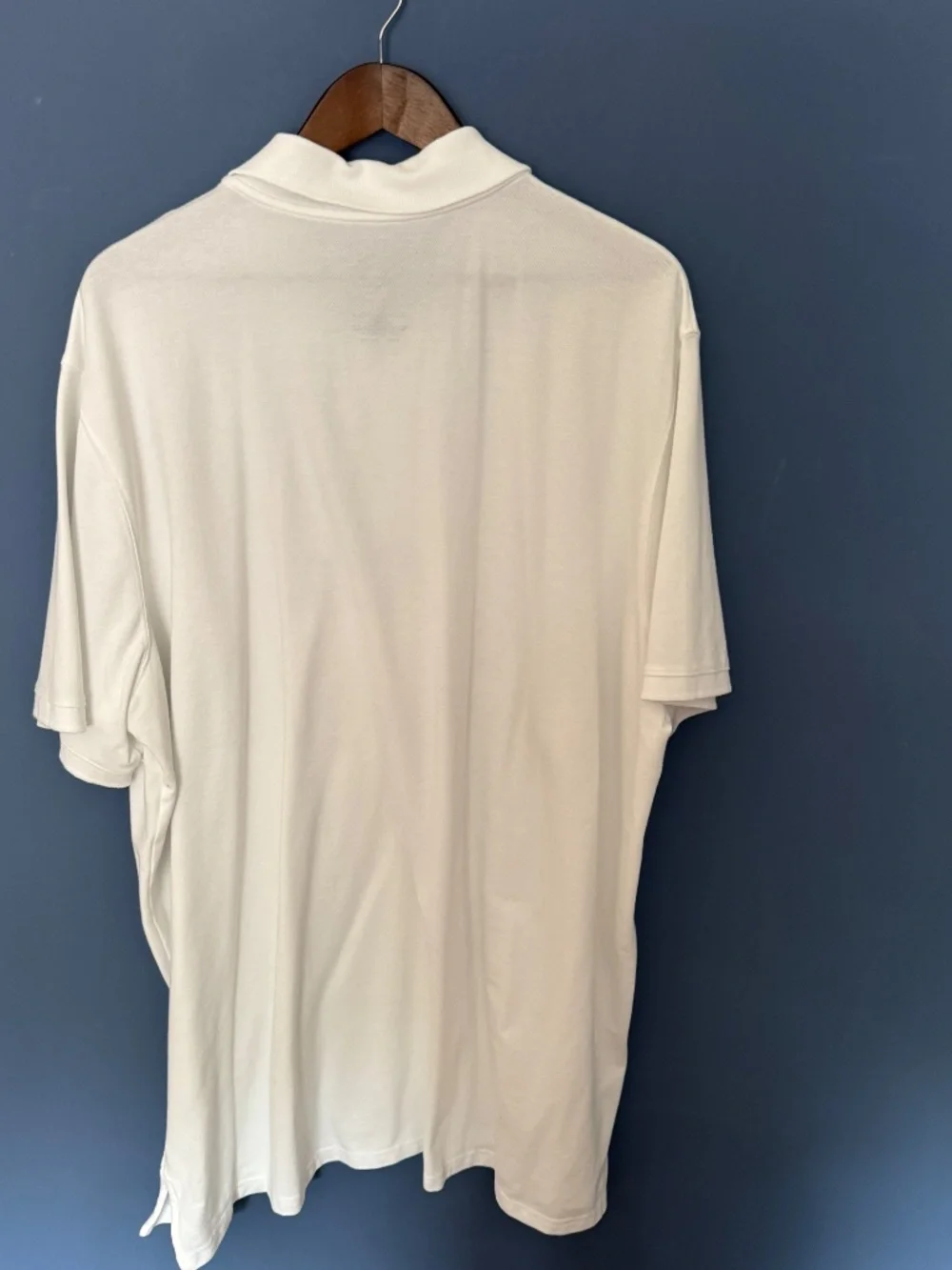 St. John's Bay white polo shirt Size 3XL in EUC